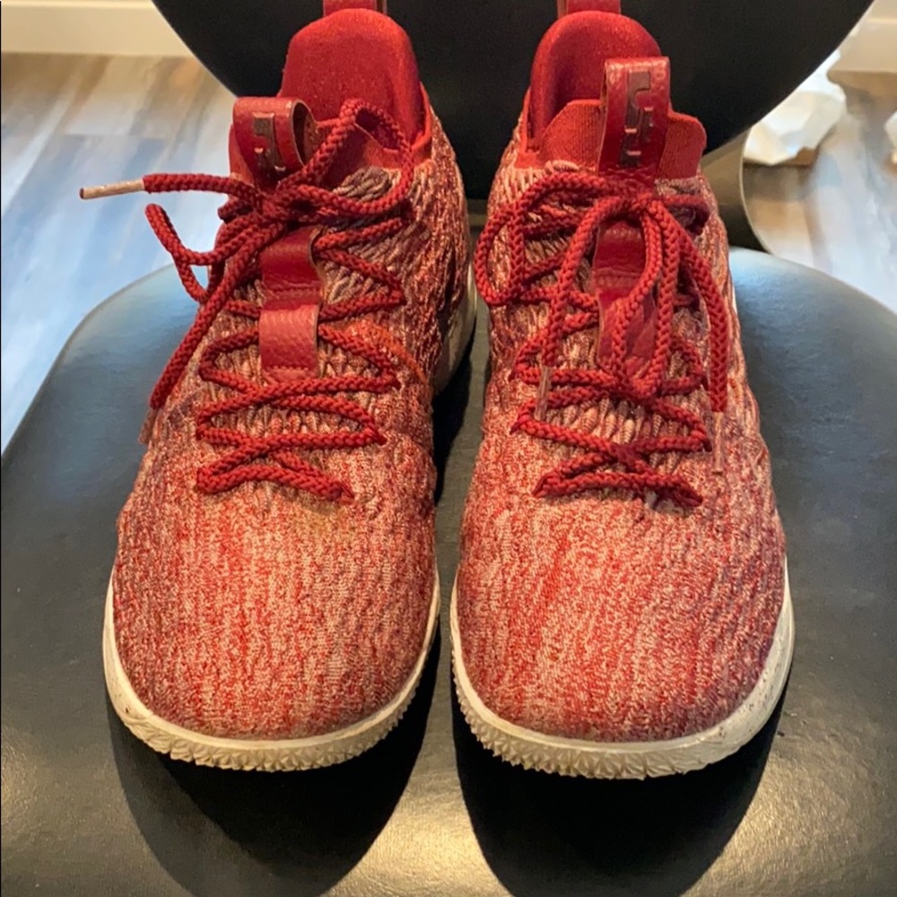 Nike LeBron 15